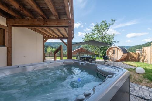 Chalet L'Anahi 5-Star Luxury Chalet with Panoramic Mountain Views