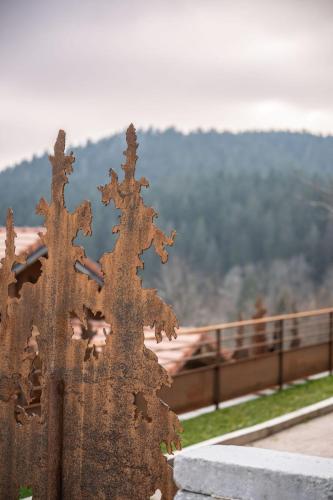Chalet L'Anahi 5-Star Luxury Chalet with Panoramic Mountain Views