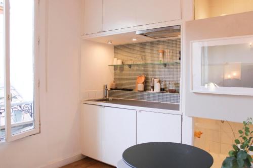 Charming studio with courtyard near Père-Lachaise