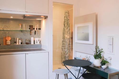 Charming studio with courtyard near Père-Lachaise