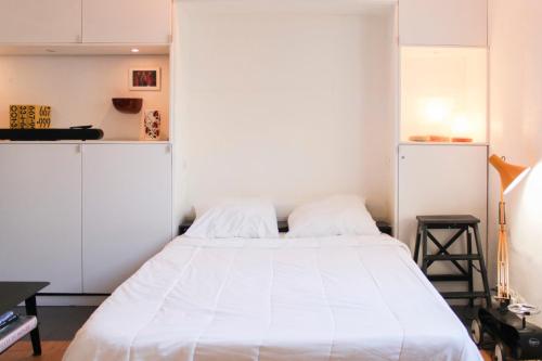 Charming studio with courtyard near Père-Lachaise