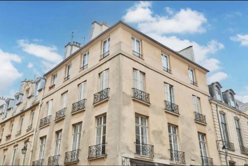 Duplex de charme au cœur du Marais