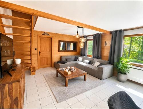 Exceptional chalet, Sauna et jacuzzi, Lake & center within walking distance