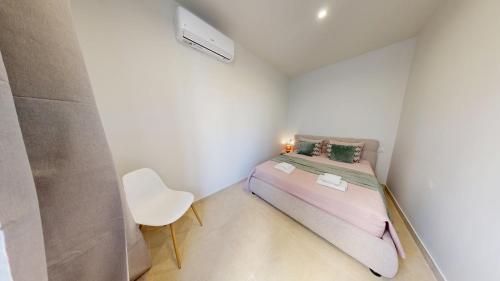 Lobster Room - Coral - 2