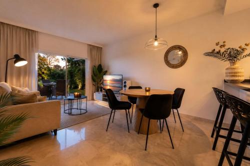Aloha Gardens Pools BBQ Wifi Garden Apartment