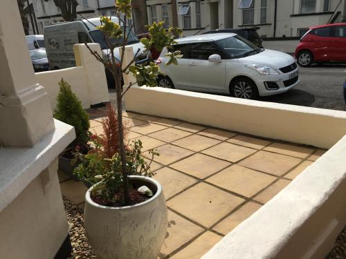 Gambar di galeri bagi CARIS Guest House di Southend-on-Sea