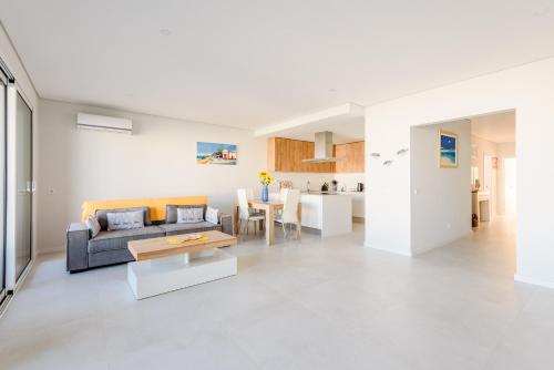 Casa Alvor Ria Retreat