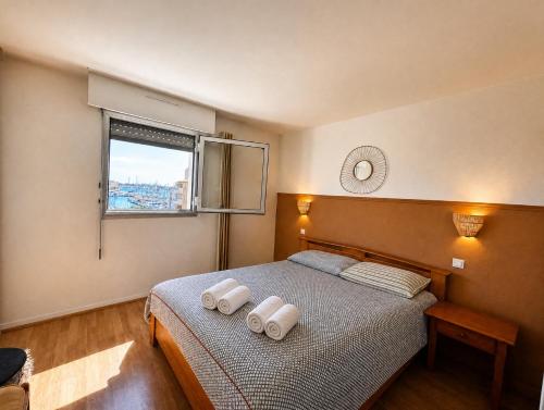 Esprit vacances,Piscine,Vue sur le Port,Parking privé,Commerces et restaurants