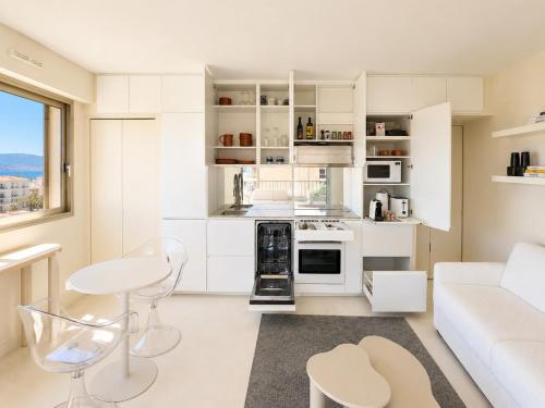Premium Suite with Panoramic Sea Views Cannes