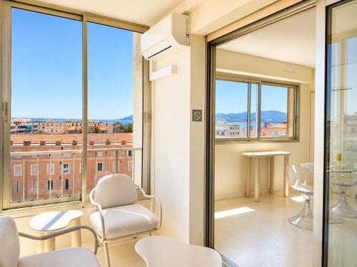 Premium Suite with Panoramic Sea Views Cannes