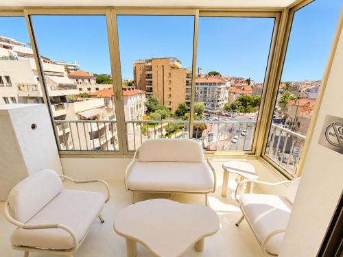 Premium Suite with Panoramic Sea Views Cannes