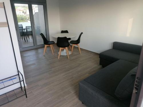 DIONYSUS Apartments
