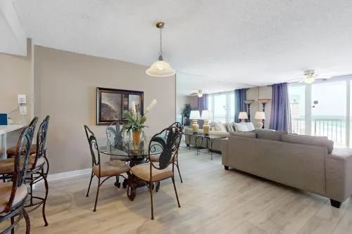 Beachfront with a heated pool & a spa photo 1