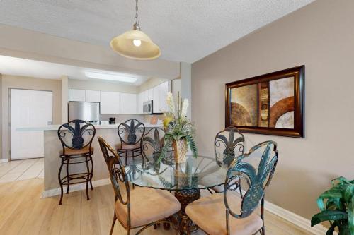 Beachfront with a heated pool & a spa photo 9