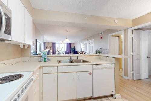 Beachfront with a heated pool & a spa photo 20
