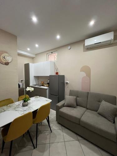 Napoli Historic Center - Tribunali Romantic Stay