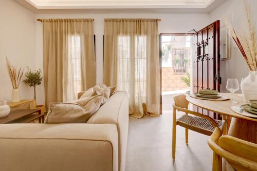 Boutique House with Heated Pool, Old Town Estepona