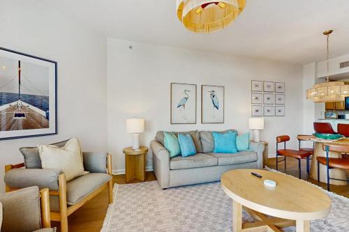 Charming open unit w resort amenities including pool & hot tub close to gulf photo 7