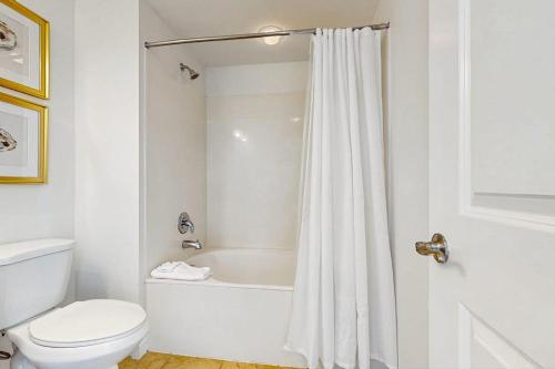 Charming open unit w resort amenities including pool & hot tub close to gulf photo 19