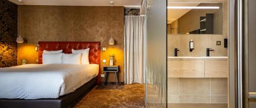 Chambre Lit King-Size - Accessible aux Personnes à Mobilité Réduite