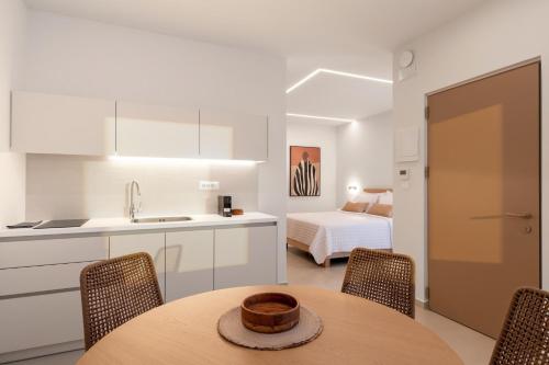 IONE Suites