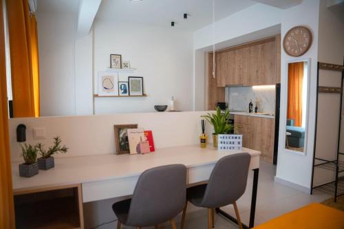Brand-New Modern Studio next to One Outlet Mall