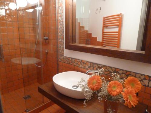 Ένα μπάνιο στο Casa Orefici, 4 Apartments in front of Aquarium!