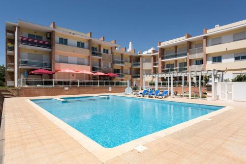 Spacious 3 bedroom apartment in Alvor