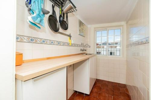 Attic Apartment with Balcony in Bairro Alto