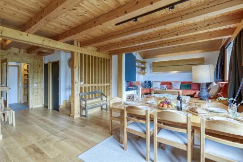 Chalet Allières Walk to Grands Montets | Sleeps 10