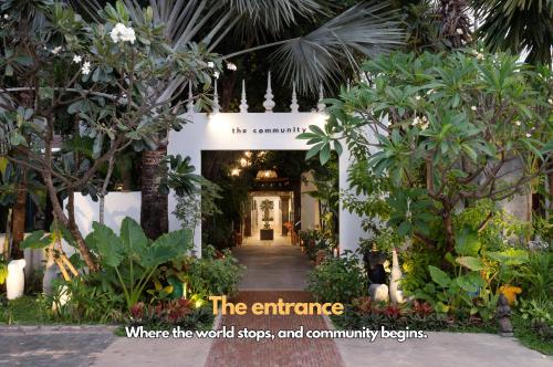 The Community - Siem Reap — Facade/entrance