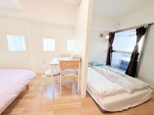 Shinjuku Kabuki Youth Hostel#New Sunshine Room#50 second walk from Higashi Shinjuku subway#Automatic locking door12BK2