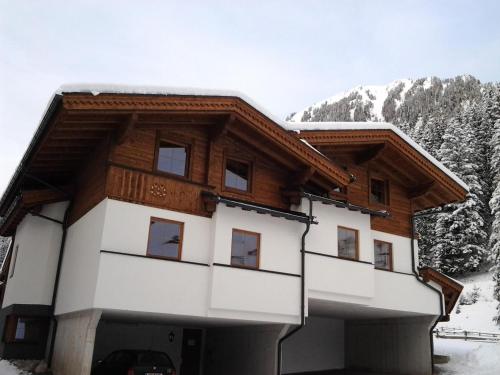 Alois & Elis, Chalet