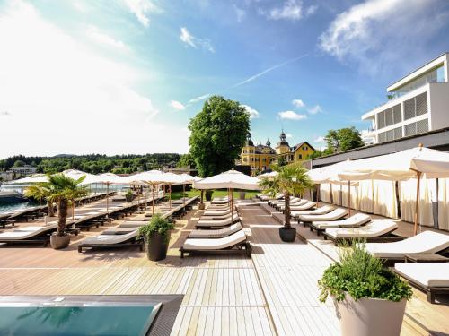 Falkensteiner Schlosshotel Velden – The Leading Hotels of the World — Swimming pool