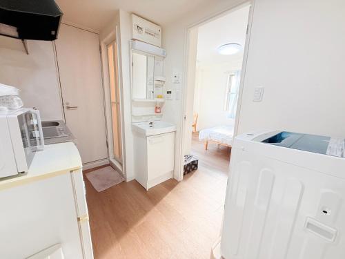 ookubo! 大久保! 新宿步行距离! 精品新装公寓! 大久保车站步行7分钟! 干湿分离! 智能马桶! 高速无限制网路 201