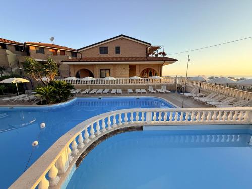 Il borgo blu