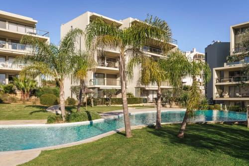 Sun Retreat Portimão, with Pool and Private Balcony