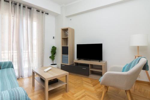 Athens Central Apartment With Balcony