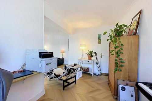 Charming flat near the Eiffel Tower