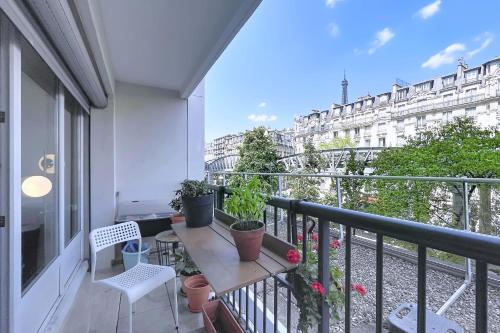 Charming flat near the Eiffel Tower