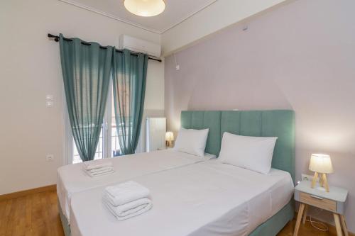 Athens Central Apartment With Balcony
