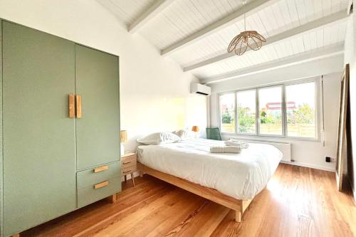 Renovated villa in the heart of Arcachon outbuilding