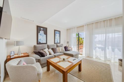 Spacious Penthouse in Elviria with 4 Pools and Large Terrace