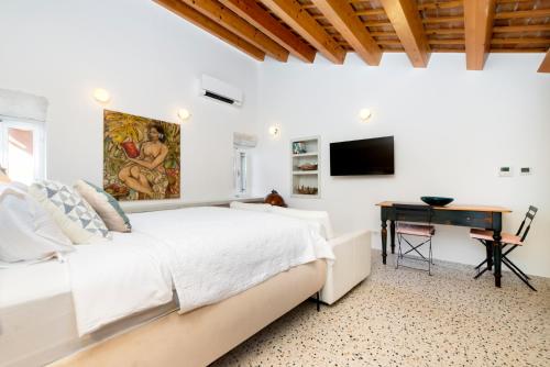 Balbi Deluxe Rooms