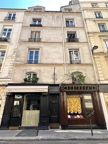 Bright apartment in Saint Germain des Prés