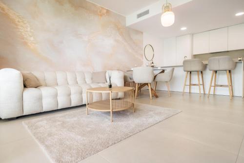 Elegant Garden Apartment in Higuerón