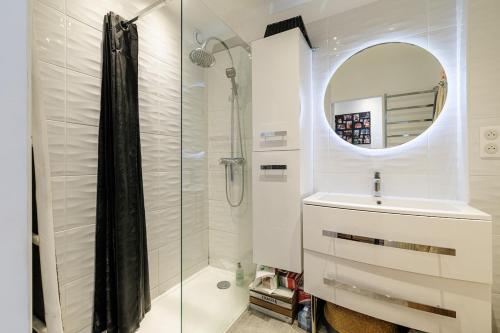 Beautiful 2 rooms Swimming pool, parking space and air conditioning