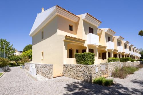 Vila padel whit pool - by Hdproperties
