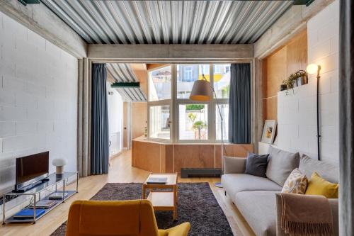 UMA Biscuit Factory Apartments Porto