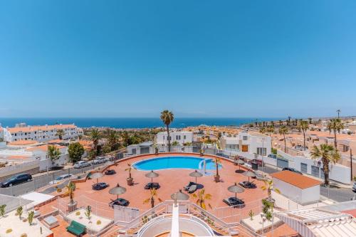 Charming 1-Bedroom Apartment with Ocean Views in Costa Adeje